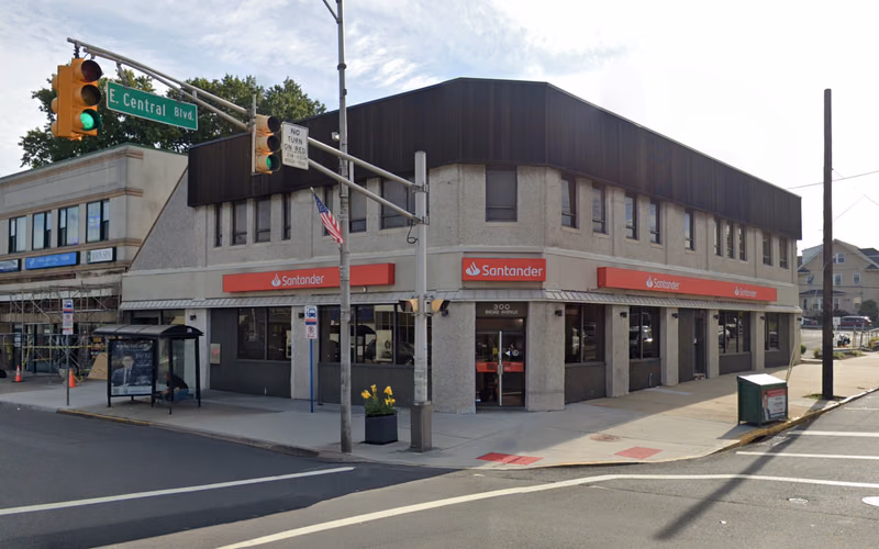 Santander - Palisades Park, NJ