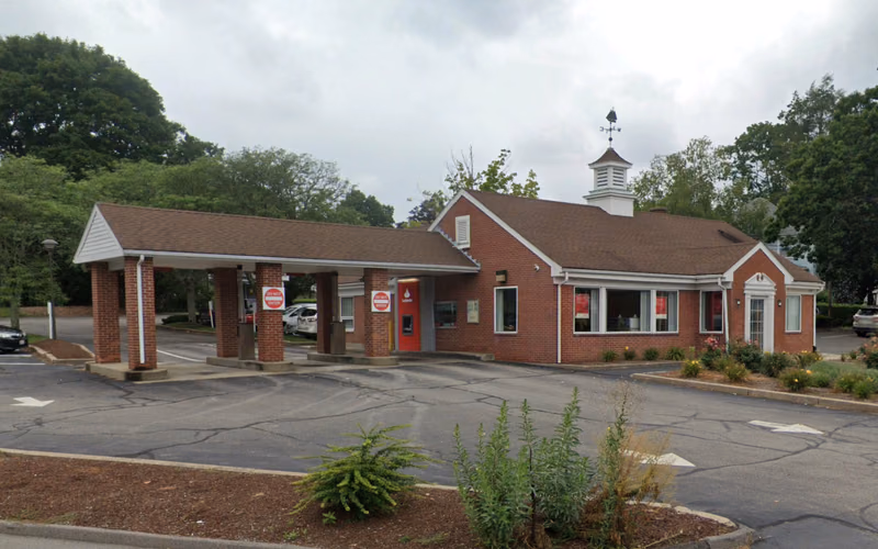 Santander - Taunton Broadway, MA